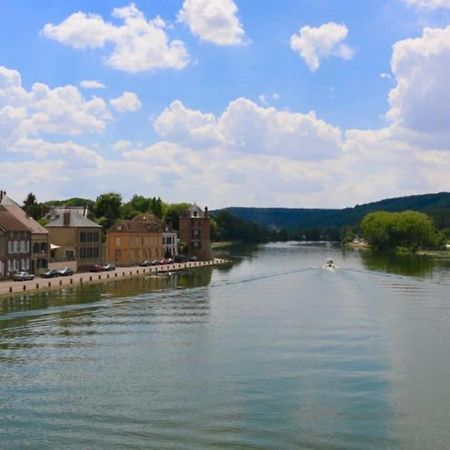 La Demeure De Margot - 24 Couchages Villeneuve-sur-Yonne Exterior foto