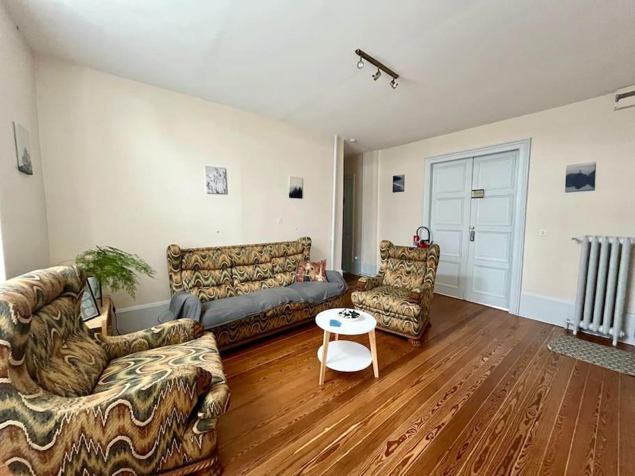La Demeure De Margot - 24 Couchages Villeneuve-sur-Yonne Exterior foto