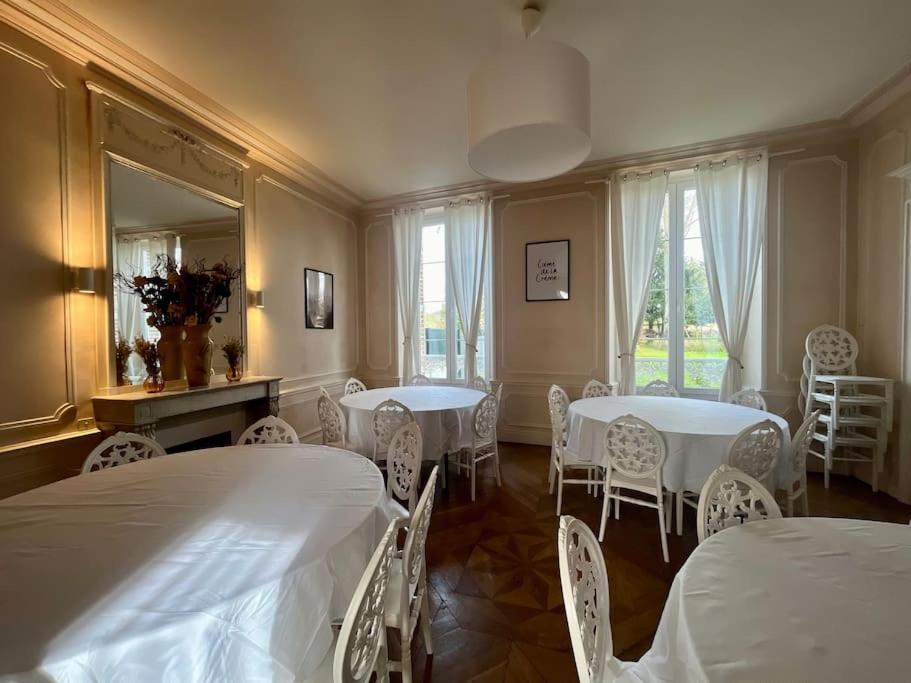 La Demeure De Margot - 24 Couchages Villeneuve-sur-Yonne Exterior foto