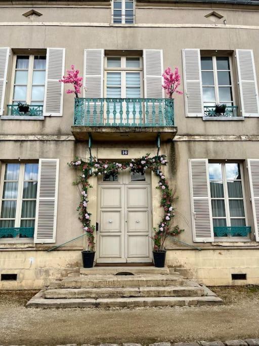 La Demeure De Margot - 24 Couchages Villeneuve-sur-Yonne Exterior foto