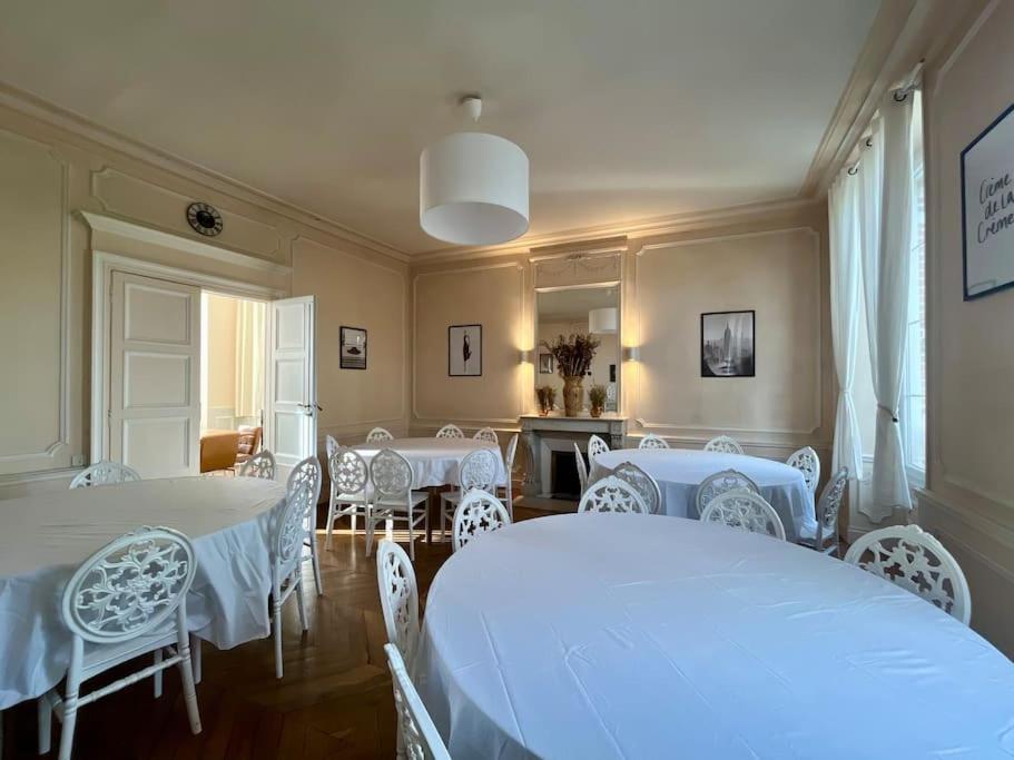 La Demeure De Margot - 24 Couchages Villeneuve-sur-Yonne Exterior foto
