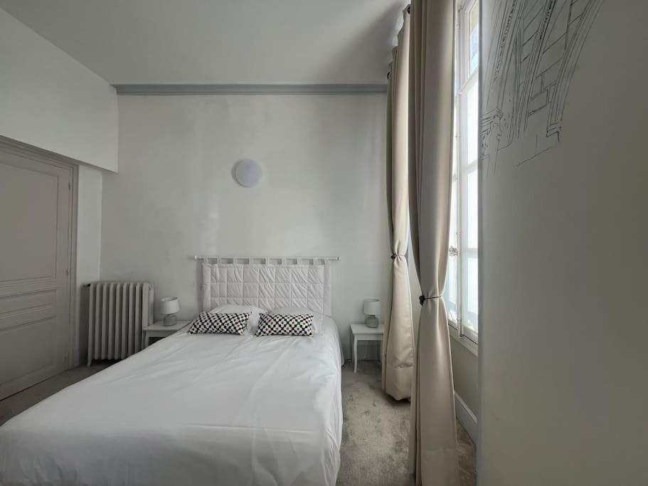 La Demeure De Margot - 24 Couchages Villeneuve-sur-Yonne Exterior foto